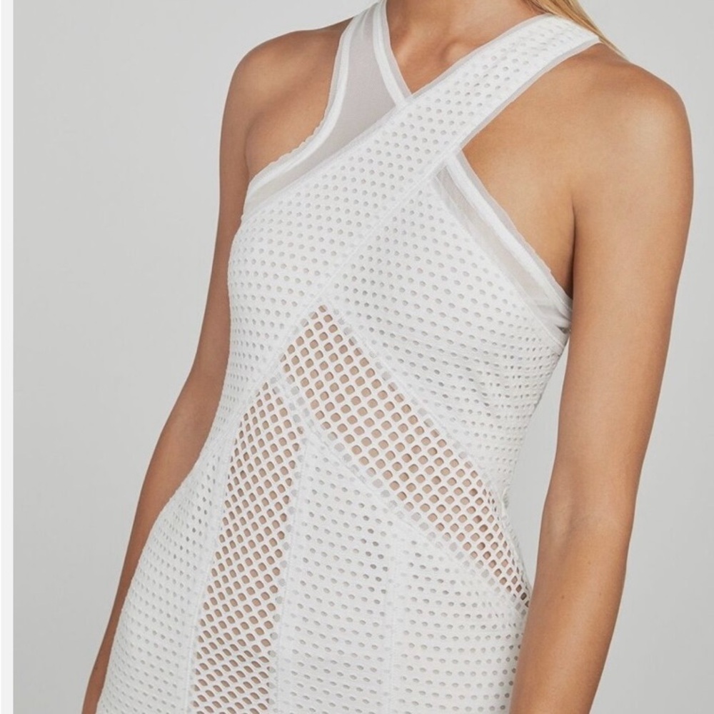 BCBG MAX AZRIA OFF WHITE KATLIN GOMETRIC MESH TANK Size XS - Picture 3 of 12